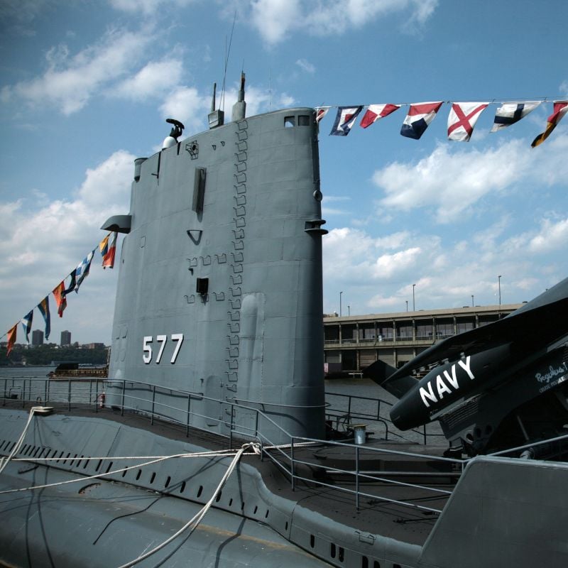 Power Supplies for Military Ship